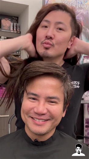 Removing old color to go grey and icy silver can be challenging but it’s all about patience.💓First step was doing a oxidative color remover so we can shrink some of the oxidative dyes. Hair will be in a lighter stage after. 💓I then go in with #Big 9 creme lightener 1g of Illuminate Pearl #LiftMeUp violet toner with #MyHero collagen powder and #Olaplex no1. Comb the lightener on to mids and ends and then incubate inside of foils. 💓The final toning formula is @guytang_mydentity 1️⃣SilverMoon 10