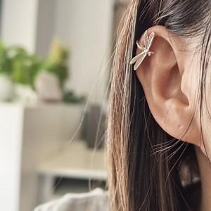 Dragonfly Ear Cuff One Pair | Clip on Earrings| Silver No Piercing Earrings | Lightweight (2.3g) Each | Gift for Her - Etsy