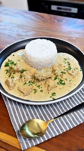 86K views · 1.2K reactions | La recette de la flemme pour notre 10e recette ramadan… c’était le plat du samedi dernier, j’avais pas trop envie de cuisiner donc il me fallait une recette express pour profiter pleinement de mon week-end.#recettes #ramadan #koor #ndogou #sauce #creme #fromage #saucefromagere #poulet | Les Ateliers de IBA | Facebook