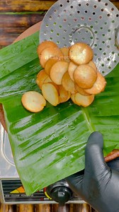 Crispy Cassava Chips 😲😍 #food #cooking #trendingreelsvideo | Rivi Easyrecipes