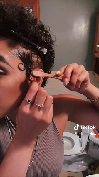 My favorite yet tedious part about my hair cut 🥴✨ #fypシ #edgesonfleek #fyp #swoosh #haircuttransformation