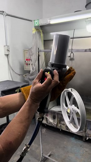 Fluorescent Pink Powder Coating for Motor Rims