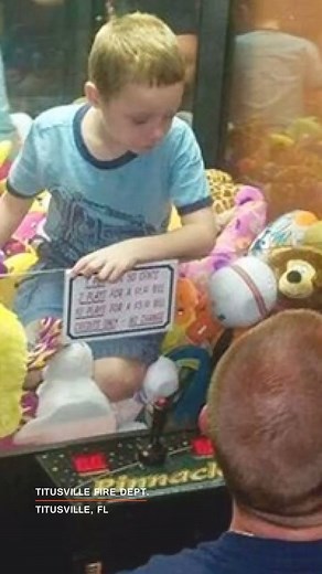 613K views · 1.1K reactions | KID IN CLAW MACHINE: Mason REALLY...
