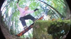 The obvious thing to do when you’ve got no snow about🌲 Check our the @thesimpsonbrotherz full film #massculture on our site☝🏼 🎥 @samingles . . . #snowboarding #nosnow #forest #fun #friends | Snow Magazine