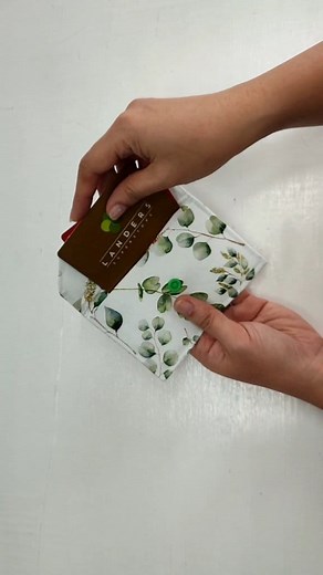 56K views · 586 reactions | Easy Card Wallet #fbreels #sewingproject #sewing | DIY Cheng | Facebook