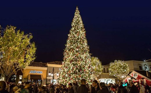 Promenade at Westlake gears up to usher in the holidays with Christmas tree lighting