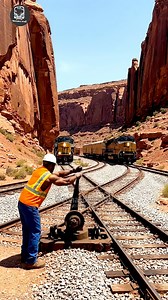 Dual-Train Routing at Manual Turnout #railway #train #wesel | Zona Lokomotif