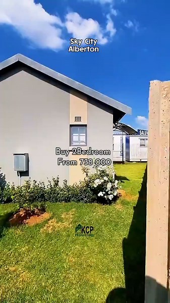 •New Houses For Sale in Sky City, Alberton Johannesburg •2 bedroom start from R738 000- Pay R7 400 monthly installments 3 bedroom start from 842 000- Pay R8 500 monthly installments ------------------------------ •Houses Feature Perimeterwall & Gate Carpot Tiles Burglar bars Planted tree Gardening outside ---------------------------- Ready to leap into homeownership? •Make an appointment to View Today Contact the Agent Nqobile 073 915 5602 #dreamhome #househunting #HomeSweetHome #RealEstate #Pro