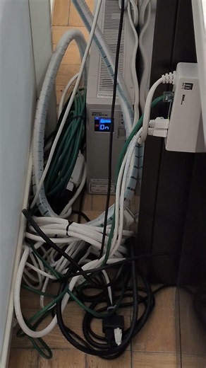 UPSがバッテリーを交換しろと言っている！？
