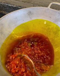 990K views · 10K reactions | I can’t 藍 Sis can you ship this? Oh‍♀️ From the pot she’s using alone, you just want to run to the village.. @myfoodbyhilda  #ibomweddings #afangsoup #ibomsoups #myfoodbyhilda #efiksoups #ibibiosoups #calabarsoups | Ibom Weddings | Facebook