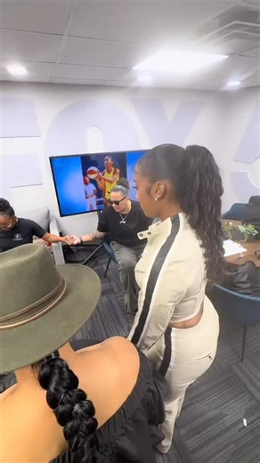 Te'a Cooper on Instagram: "Stori mama 🫶"