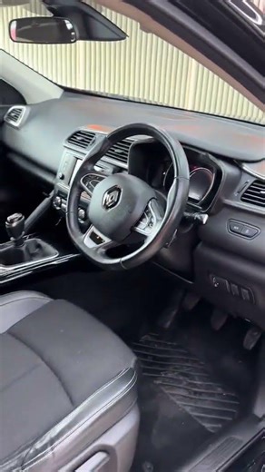 HV68 YTM Renault Kadjar