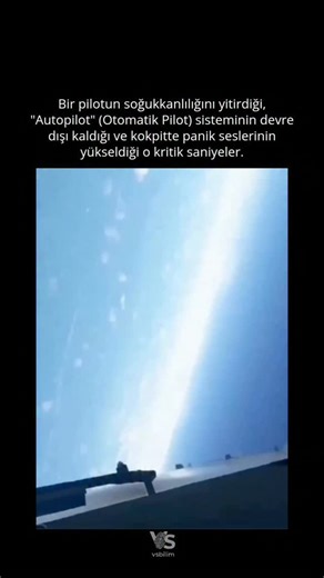 VSbilim on Instagram: "Havacılıkta "Spatial Disorientation" (Mekansal Çevre Kaybı) ve sistem hataları birleşince sonuçları ağır olabiliyor. 📉 Görüntülerde otomatik pilotun devreden çıkmasıyla beraber kokpitteki stres seviyesinin zirveye çıktığını duyuyoruz. #uçak #pilot #hava"