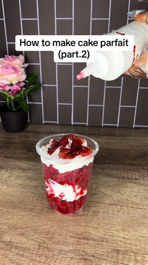 Making a Delicious Cake Parfait: Step-by-Step Guide