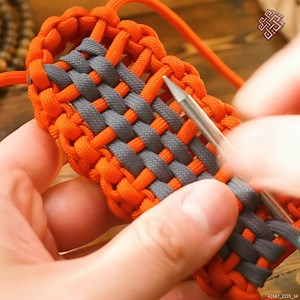 Paracord POUCH for a Knife With a TWIST #paracord #story #interesting #survival | The Weavers of Eternity Paracord