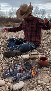 235K views · 4.4K reactions | Tree Bark Rope #wildernessskills #fyp #viral #bushcraft #survival #nature #naturelover #survivalist #naturalcordage #LearnOnTikTok | Garden Idea | Facebook