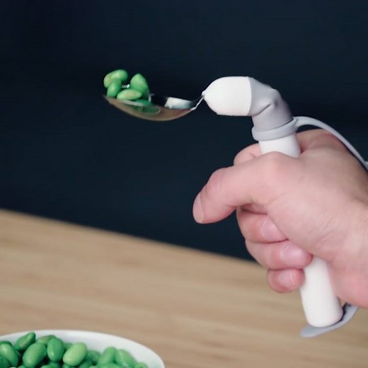 This stabilizing spoon lets those with disabilities eat independently. | cheddar news