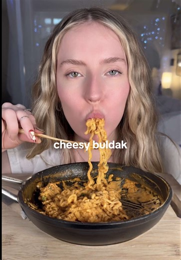 extra creamy & cheesy buldak ramen mukbang 🧀🍜 asmr / no talking mukbang #buldak #ramen #asmr