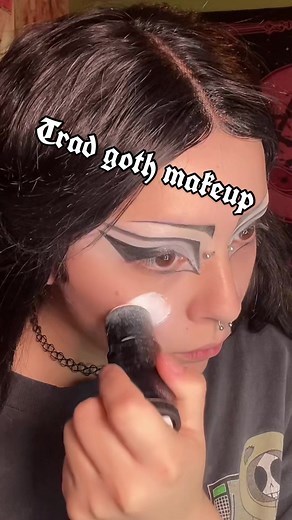I think i cooked #makeup #tradgothmakeup #tradgoth #altmakeup #goth #gothmakeup