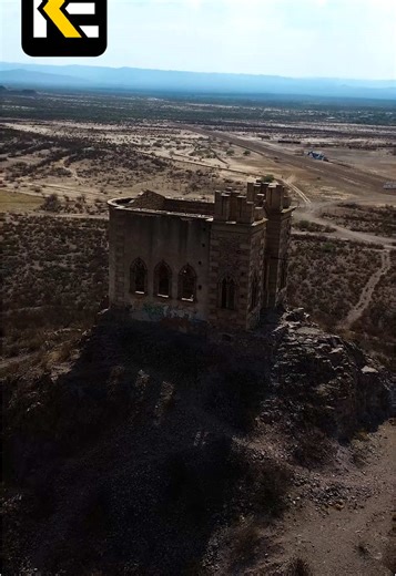 Mausoleo de Pedriceña: Un Castillo en el Desierto