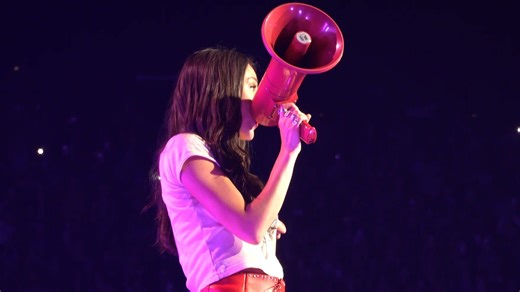 《Get him back!》Olivia Rodrigo 扩音喇叭输出现场！化身复仇女神！live Manchester 2025