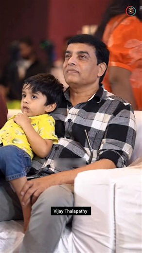 Thalapathy Vijay Amazing Singing Performance 🎤🔥💞 #ThalapathyVijay #VijaySinging #TamilSong