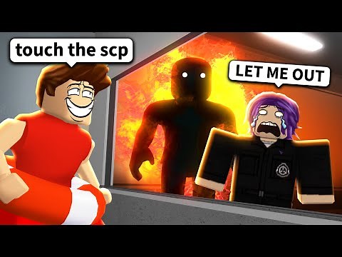 forcing noobs to be killed by SCP.. (Roblox SCP Area 02)