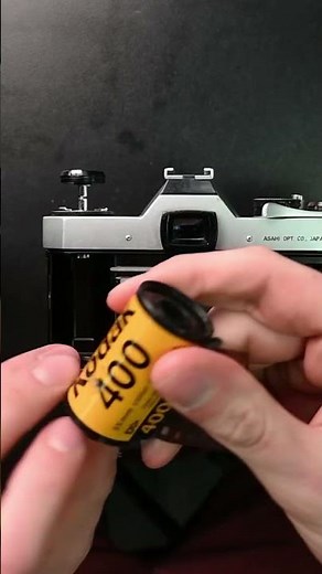 Quick Film loading guide : Pentax spotmatic SP2 with Daisey #camera #35mmfilm