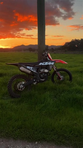 KTM 350SXF Dirt Bike Sunset Ride - Motocross Highlights
