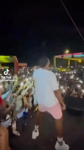 Teejay performing LIVE is an experience you don’t want to miss!🔥🔥🔥 La Playa Privada ~ The Ultimate Summer Event! 📍 Splash Antigua 🗓️ July 30th, 2023 ⏰ 2pm to 10pm 🎟️ EARLY BIRDS are running low so grab your tickets TODAY from these locations: Roti King, TickeTingApp, Chick N Tingz, Mongoose, Foreign Connections, Marlon Perfect Cut, Taco Loco, Cool & Smooth or Rum Runners! | Two6eight Promotions