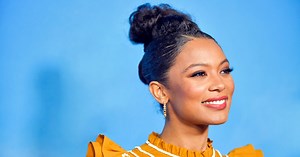 Netflix Unknowingly Cast A Real Clairvoyant Actress As A Clairvoyant In "CAOS"