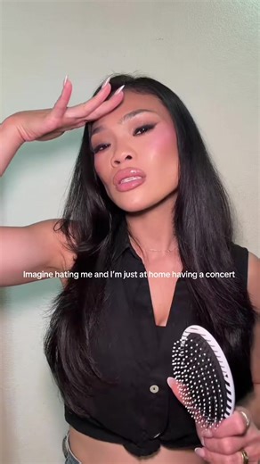 I mean… arguably one of the best Ashanti songs 🤎🎤 . . . #girlhood #2000sthrowback #ashanti #lipsync #makeup