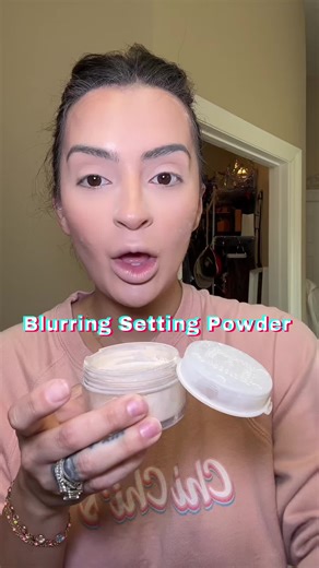 A blurring setting powder that sets your makeup ALL day! #lunarbeautymannymua #lunarbeauty #settingpowder #makeuphacks #onthisday