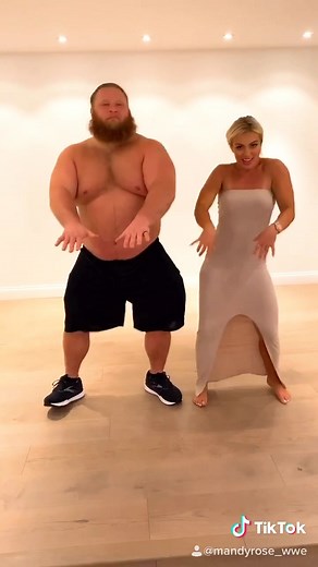 Mandy Sacs on TikTok