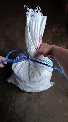 Tie a Sack in Seconds (No Slip)