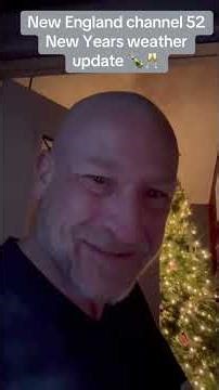 Find someone to bundle up with this New Year’s, even if it’s your best pillow🥶🥂