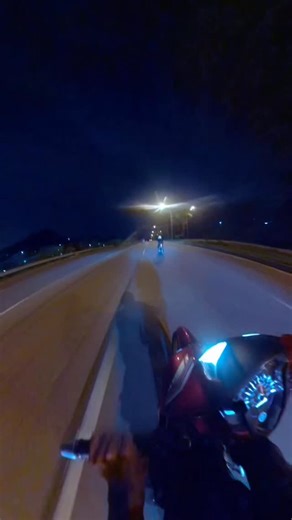 360.id on Instagram: "berdua juga asik✌🏻😝 • • • • - JASA SEWA KAMERA 360 BATAM 🏍️💨 - 📷 INSTA ONE X2 📷 INSTA X4 📷 GOPRO FUSION 360 📷 INSTA X3 FOR RENT CHAT HERE : +62 812-6638-2254 ‎‪+62 821‑6274‑8647 #soremarkop#5km#5tp#markop #batamraceway #batam #fypreels #fypage #mioracing #varioled #sewakamera360batam #sewakamera360idbatam #batam"