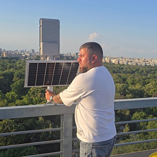 44 reactions · 20 comments |  Iluminare puternică de 400W, fără fire sau facturi – cu lampa solară INNOVA.  Senzorul automat de lumină face ca lampa să se aprindă la lăsarea serii, și să se oprească dimineața! | Aireduceri | Facebook