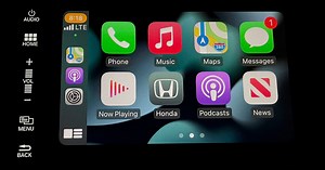 CarPlay in iOS 15: Announce Messages with Siri, Driving Focus customization, new wallpapers - 9to5Mac