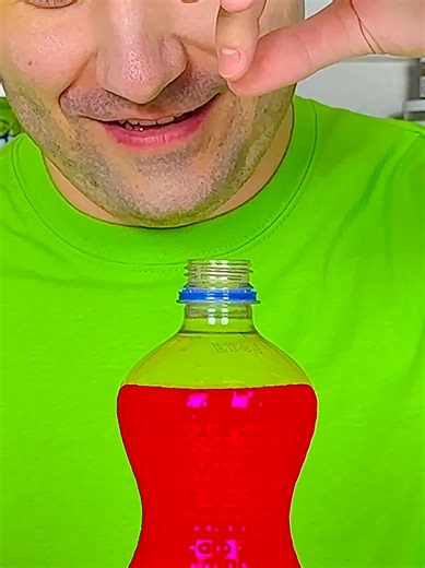 The Skittles Experiment #skittles #magictricks #funnycat #trending #viral