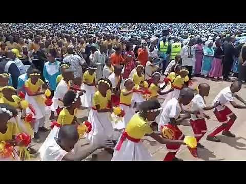 Offertory procession dance by PMC