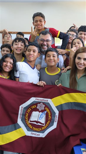 148 reactions · 20 comments | Lançamos, hoje, o Programa Estadual das Escolas Cívico-Militares, e nós estivemos na Escola Estadual Tereza Siqueira Tupinambá, no Nova Cidade, que é a primeira das seis escolas que vão receber esse projeto. Nosso objetivo é promover valores cívicos, éticos e uma educação de excelência, formando não só futuros bons profissionais, mas sobretudo cidadãos de bem. | Wilson Lima | Facebook