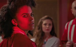 2018电影《Slice》预告，莎姬·贝兹