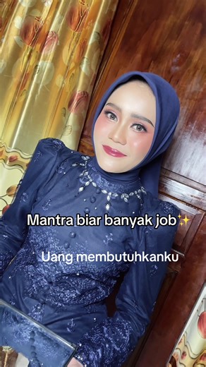 Percaya gak? hasil makeup bukan faktor utama kita bisa dapat banyak job loh, tapi affirmasi positif jadi alasan utama uang datengin kita🥰