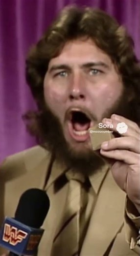 Cardboard Suit Wrestler Backstage Promo Inspired by the movie Scarface (best 1980s WWE WWF gimmicks)