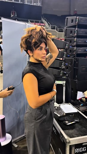 𝖉𝖔𝖗𝖎𝖓𝖆_𝖓𝖆𝖎𝖑𝖘𝖕𝖔𝖎𝖓𝖙 on Instagram: "Egy fantasztikus nap egy csodás eseményen!💅🏽A szépség expon jártam vasárnap ahol @Bodnár Barbara-val adtunk elő 14:30-tól a körmös színpadon💖 Rendkívül hálás vagyok , hogy részt vehettem ezen az eseményen mint előadó✨ @brillbird.hu @crystalnailshu @marilynails_hungary @jakobzoli"