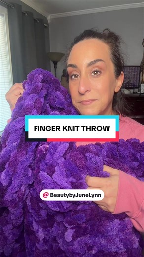Finger-Knit Chunky Throw: A Cozy DIY Project