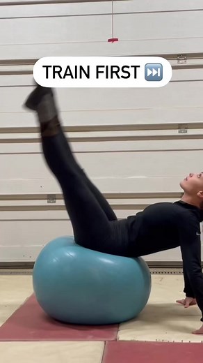 The last training video in the 1* Compulsories series: reverse swing! Watch on our YouTube channel for training tips to see results for the rest of your competition season 🤩 https://youtu.be/kf-M9iX0-BE | Equestrian Vaulting USA