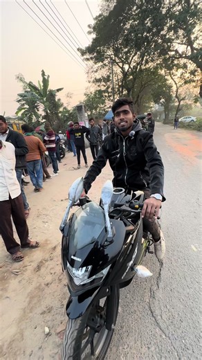 Buying a Second Hand Suzuki Gixxer SF in Alomdanga