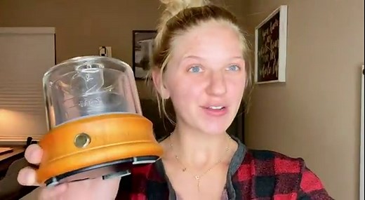 Glass Essential Oil Diffuser, 80ml （Plastic Free）Glass Reservoir Natural Wood Base,Waterless Auto Shut-Off ，7 Colors Lights Aroma Diffusers for Bedroom Home Room Office Yoga SPA